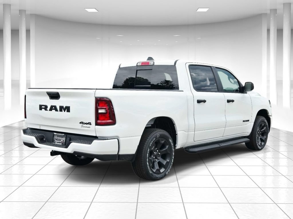 New 2026 RAM 1500 Express AWD/4WD image 3