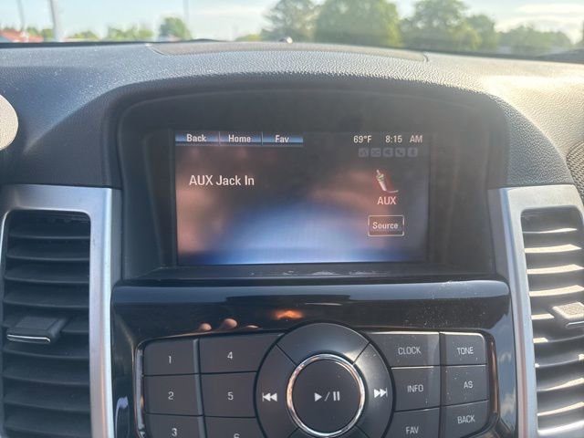 Used 2016 Chevrolet Cruze LT w/ Technology Package FWD image 31