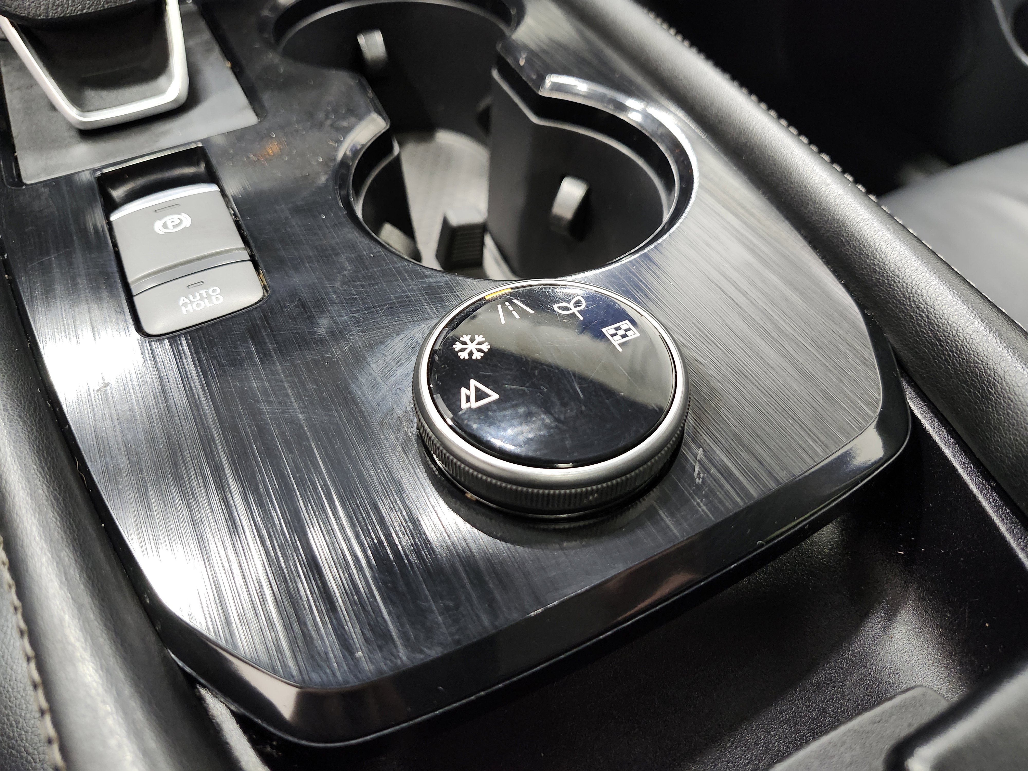 Used 2023 Nissan Rogue SL w/ SL Premium Package image 11