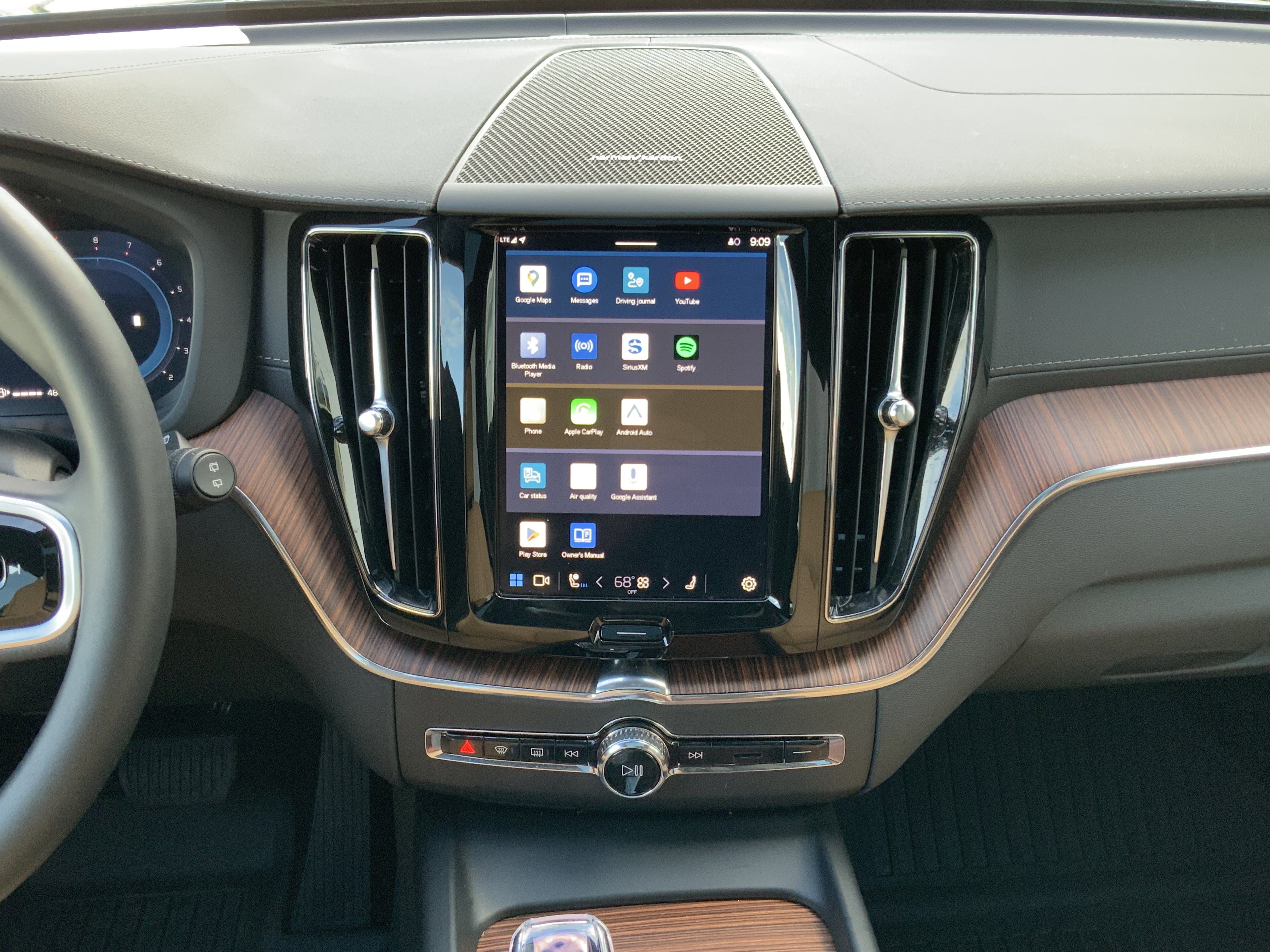 Used 2025 Volvo XC60 B5 Ultra w/ Protection Package Premier image 15