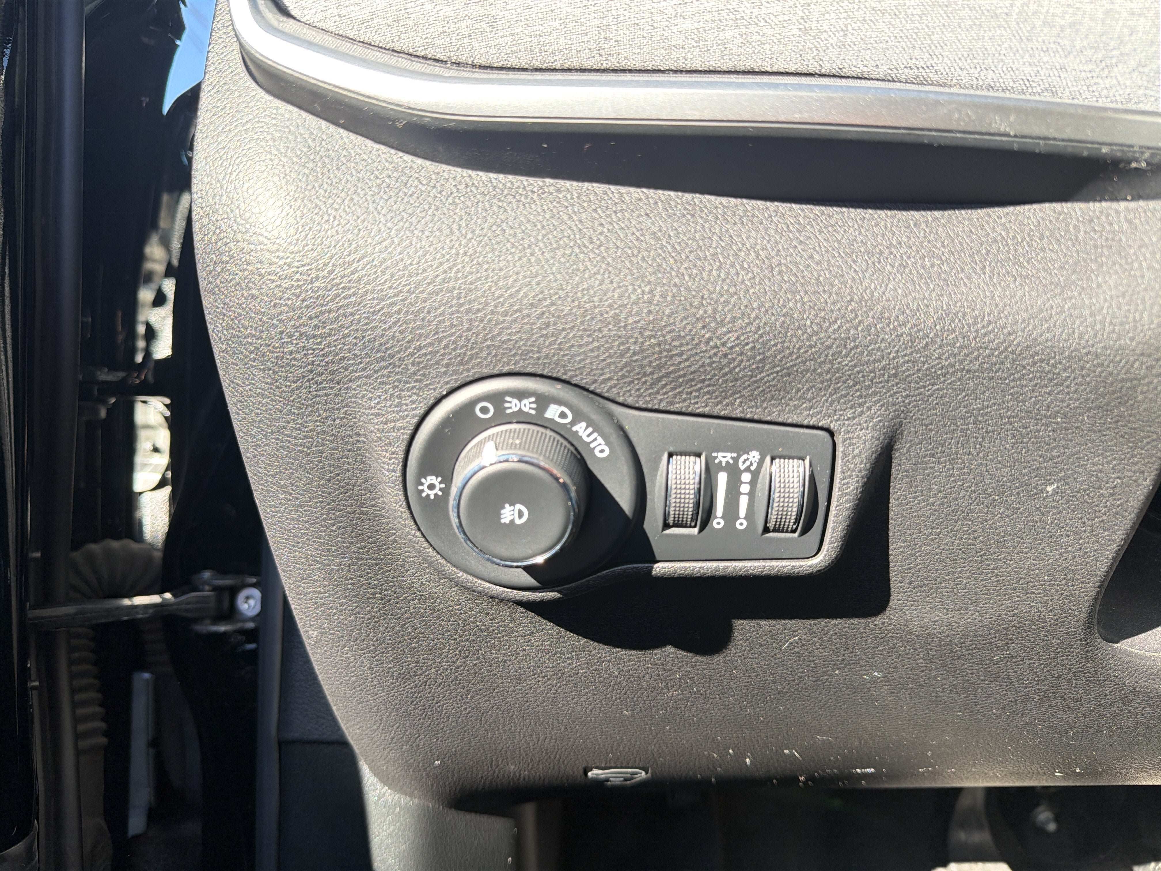 Used 2023 Jeep Compass Latitude w/ Convenience Group AWD/4WD image 15