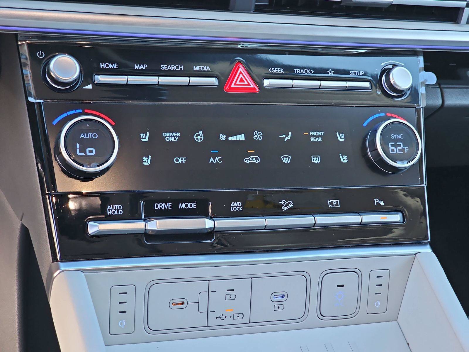 New 2025 Hyundai Santa Fe Calligraphy AWD/4WD image 30