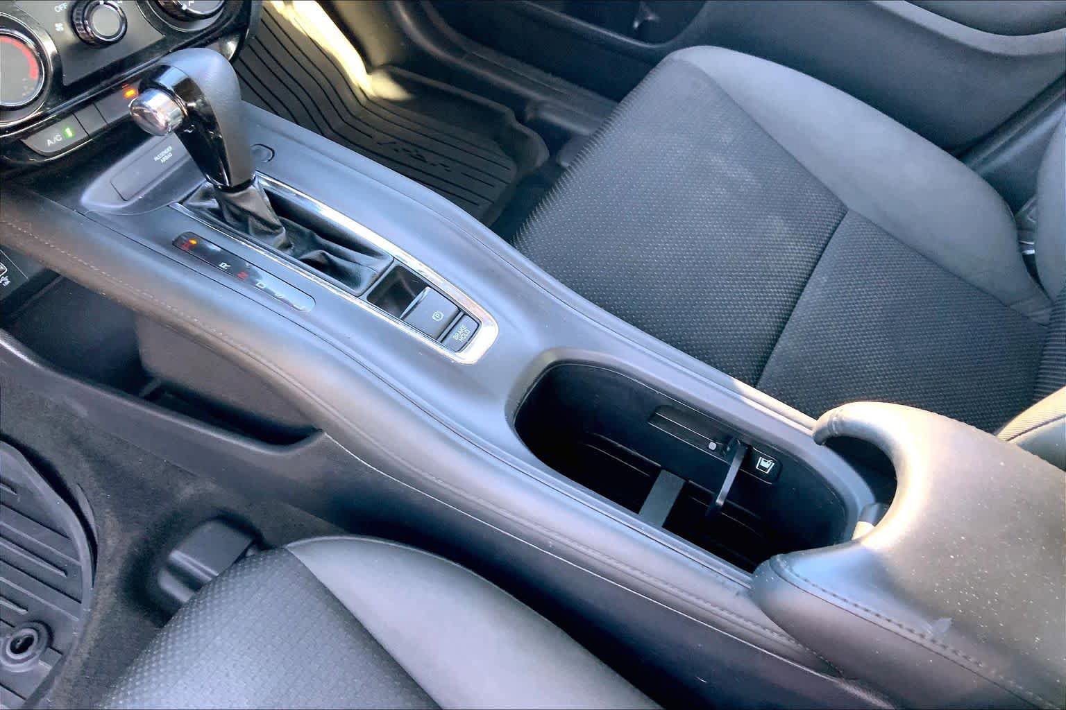 Used 2020 Honda HR-V LX image 17