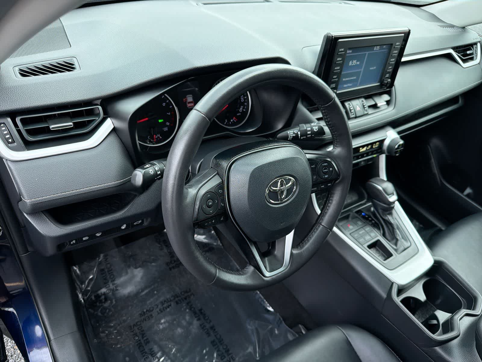 Used 2019 Toyota RAV4 XLE Premium w/ Cold Weather Package AWD/4WD image 10