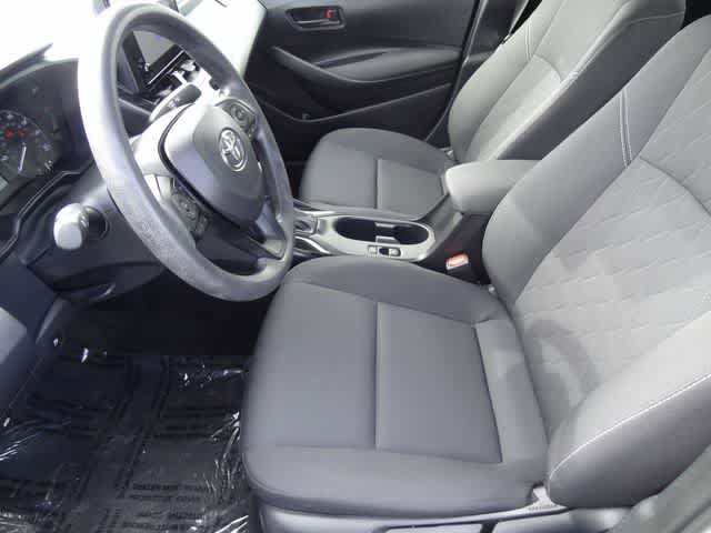 Used 2025 Toyota Corolla LE image 6