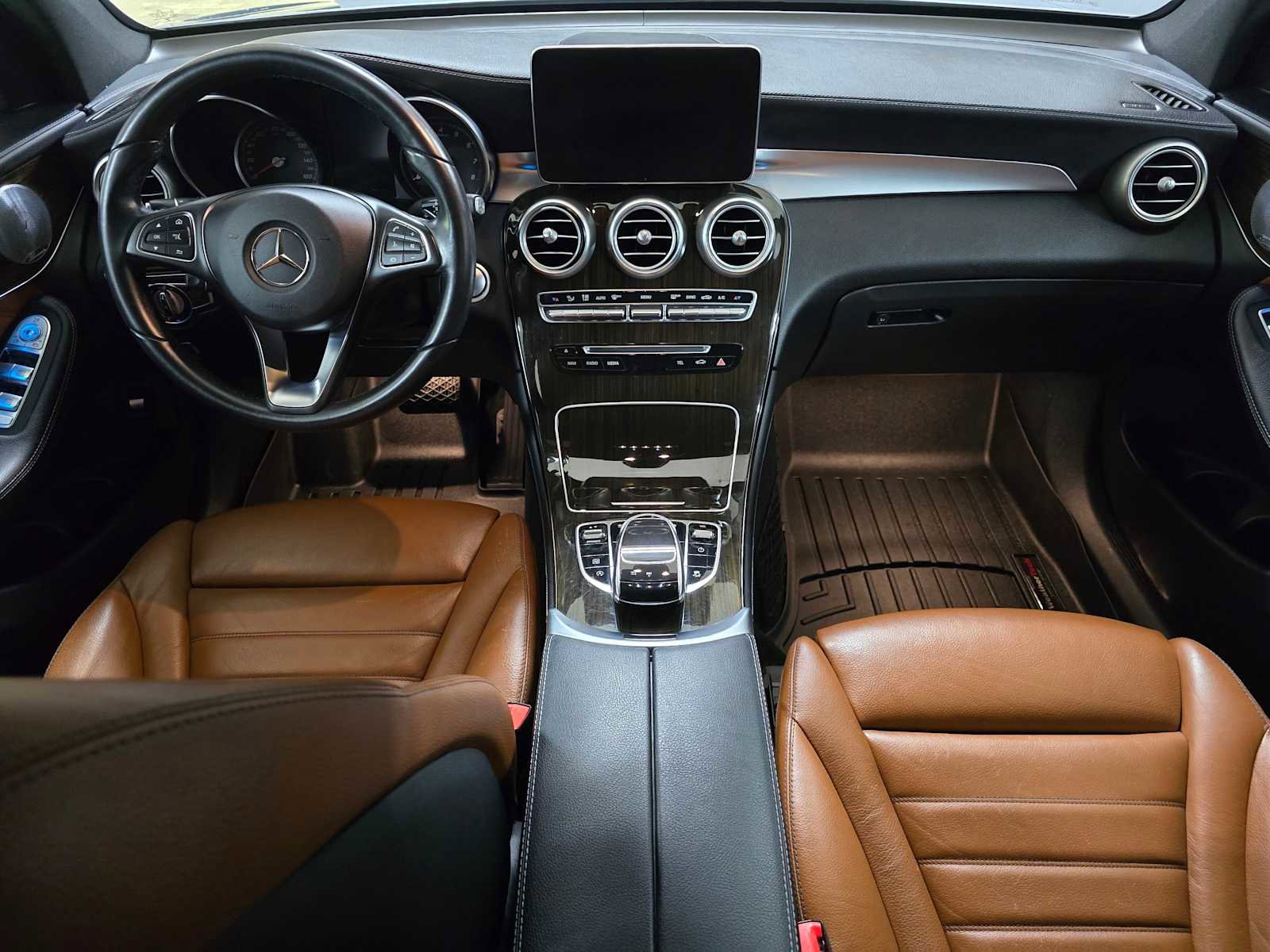 Used 2017 Mercedes-Benz GLC 300 4MATIC image 18