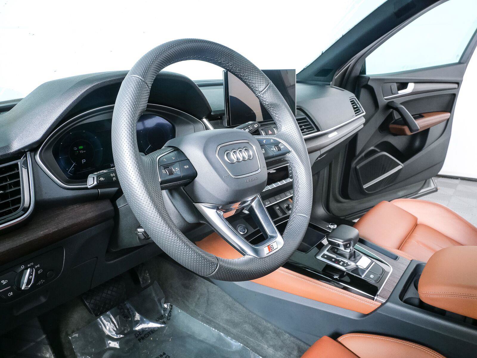 Used 2024 Audi Q5 e Premium Plus w/ Premium Plus Package AWD/4WD image 4