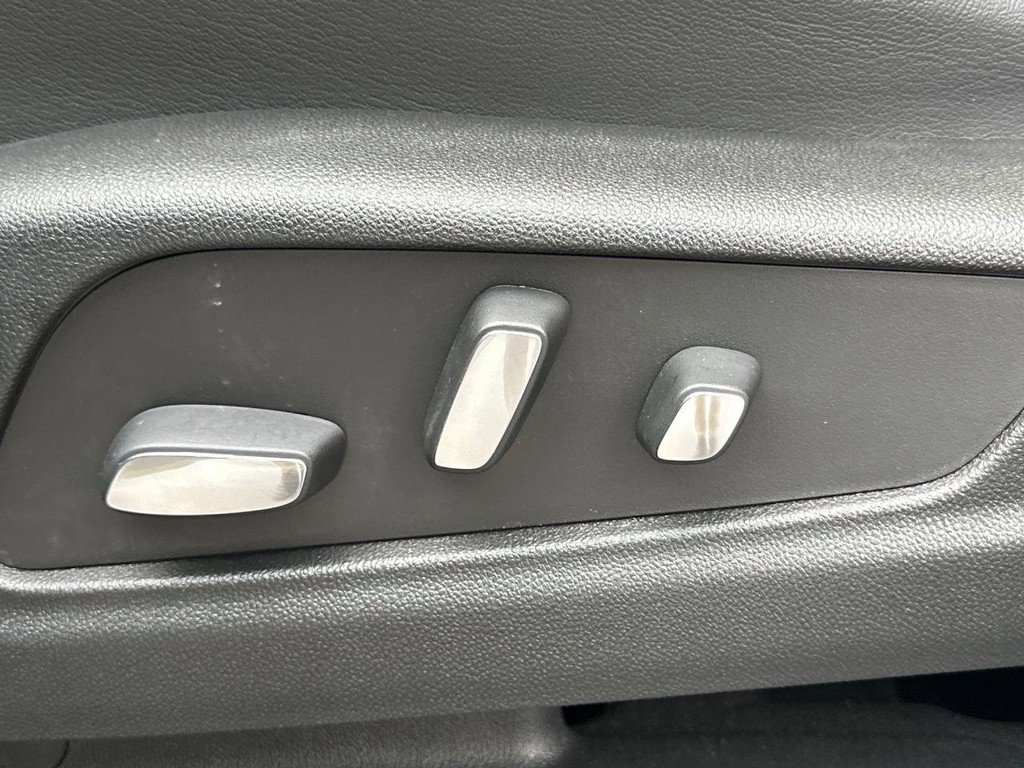 Certified 2024 Cadillac XT6 Premium Luxury image 17