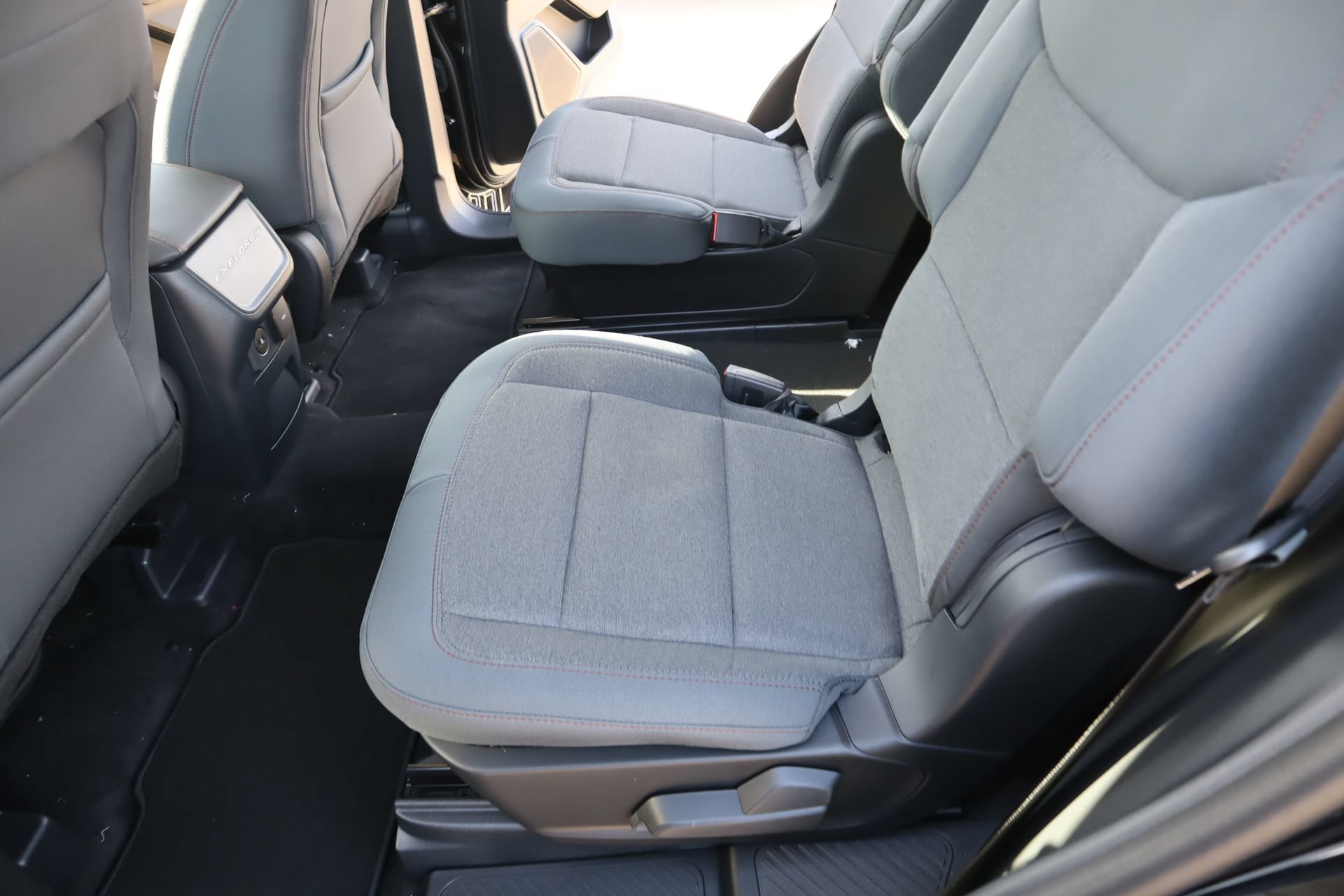 New 2026 Ford Explorer Active AWD/4WD image 12