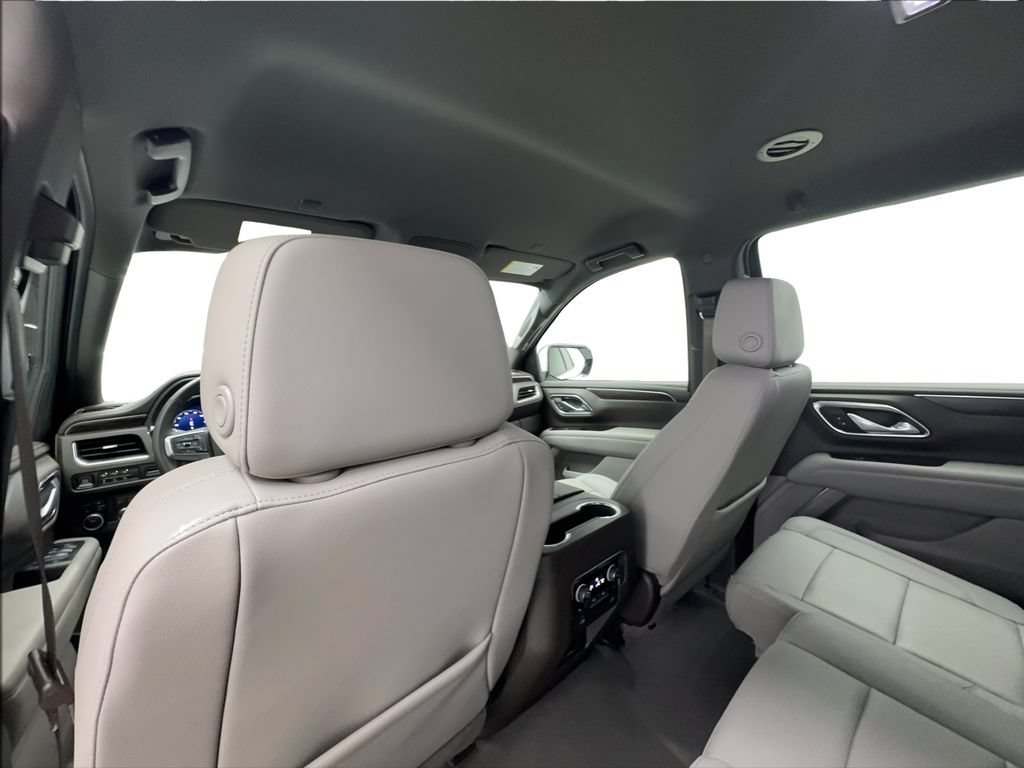 Used 2023 Chevrolet Tahoe Z71 w/ Luxury Package AWD/4WD image 27