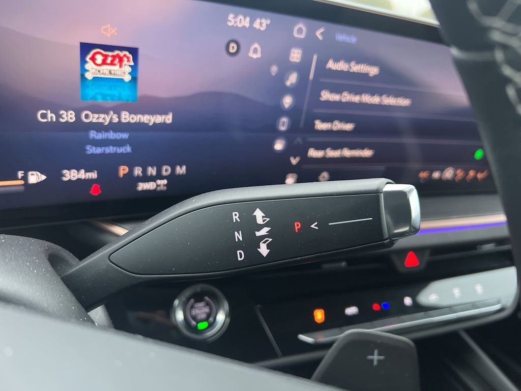 Used 2024 Buick Envision Sport Touring image 13