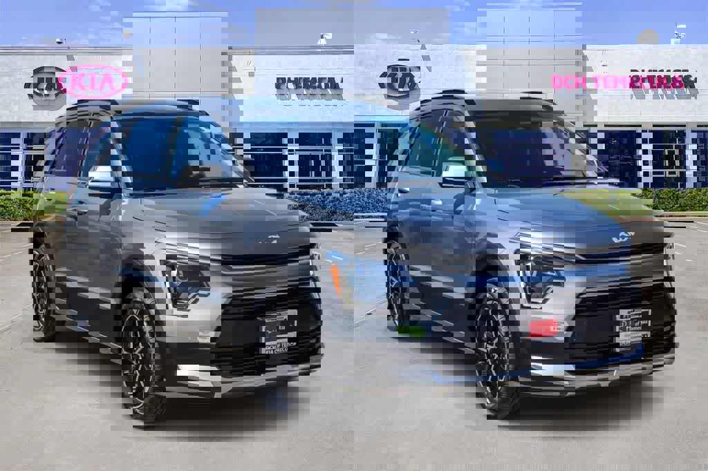 Certified 2023 Kia Niro EX image 3