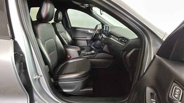 Used 2024 Ford Escape ST-Line w/ Tech Pack #1 AWD/4WD image 31