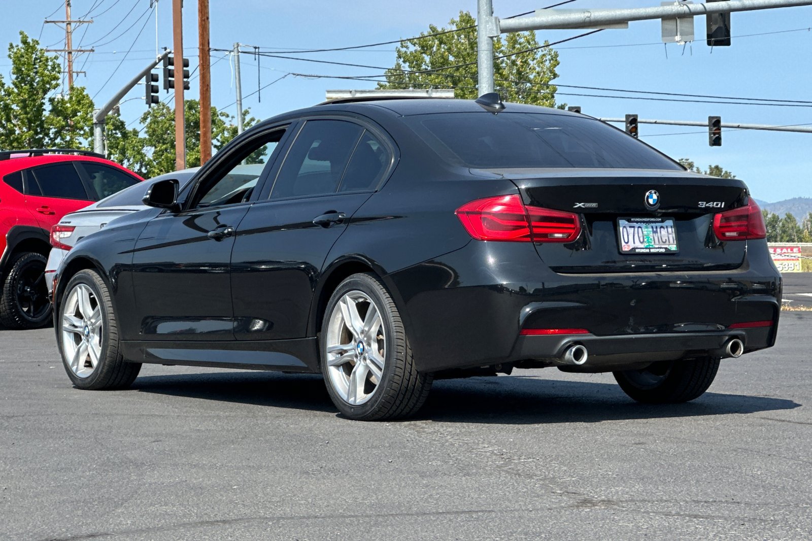 Used 2018 BMW 340i xDrive Sedan w/ Premium Package AWD/4WD image 6