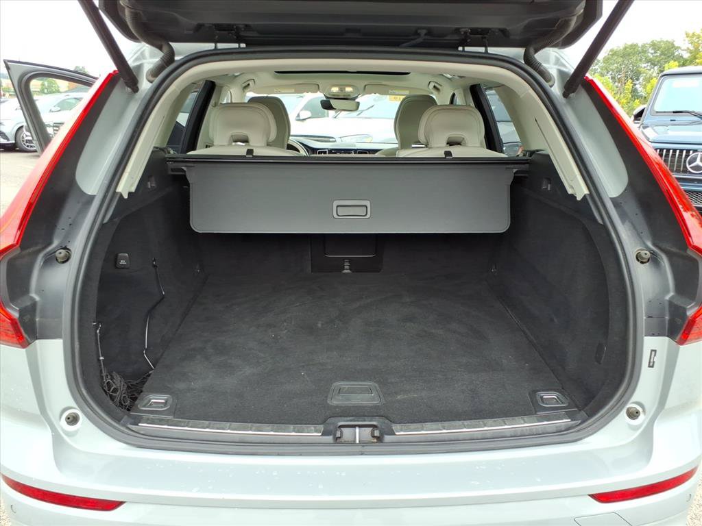 Certified 2024 Volvo XC60 B5 Ultimate w/ Climate Package AWD/4WD image 14