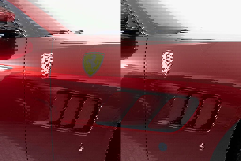 Certified 2019 Ferrari GTC4Lusso T RWD image 29