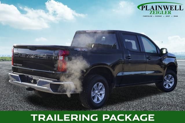 Used 2025 Chevrolet Silverado 1500 LT image 3
