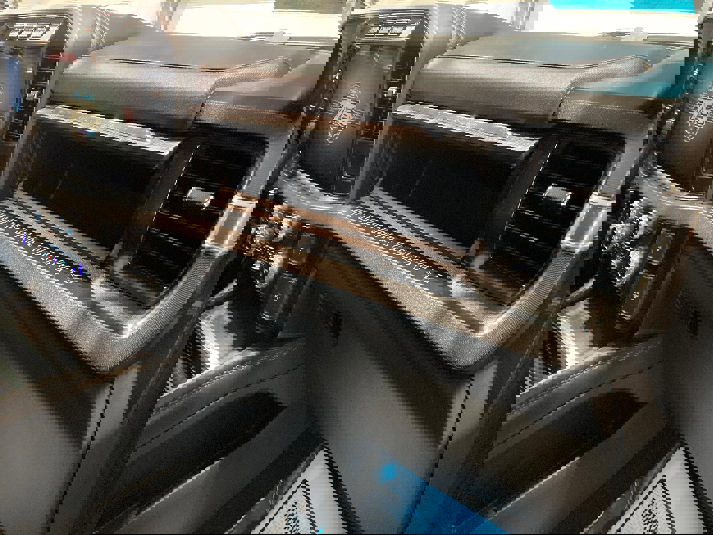 Used 2023 Ford F350 Platinum AWD/4WD image 5