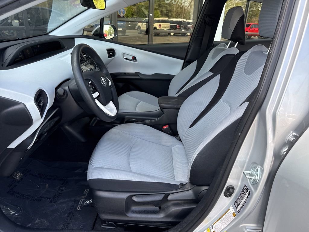 Used 2017 Toyota Prius Two image 20