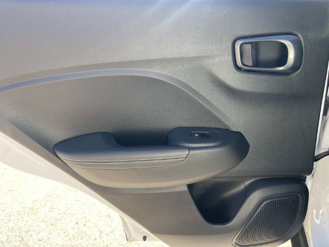 Certified 2025 Hyundai Venue Limited FWD image 19