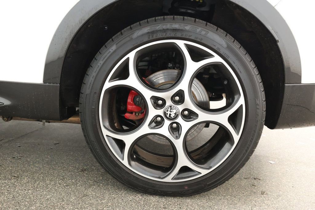 Used 2024 Alfa Romeo Tonale Veloce image 7