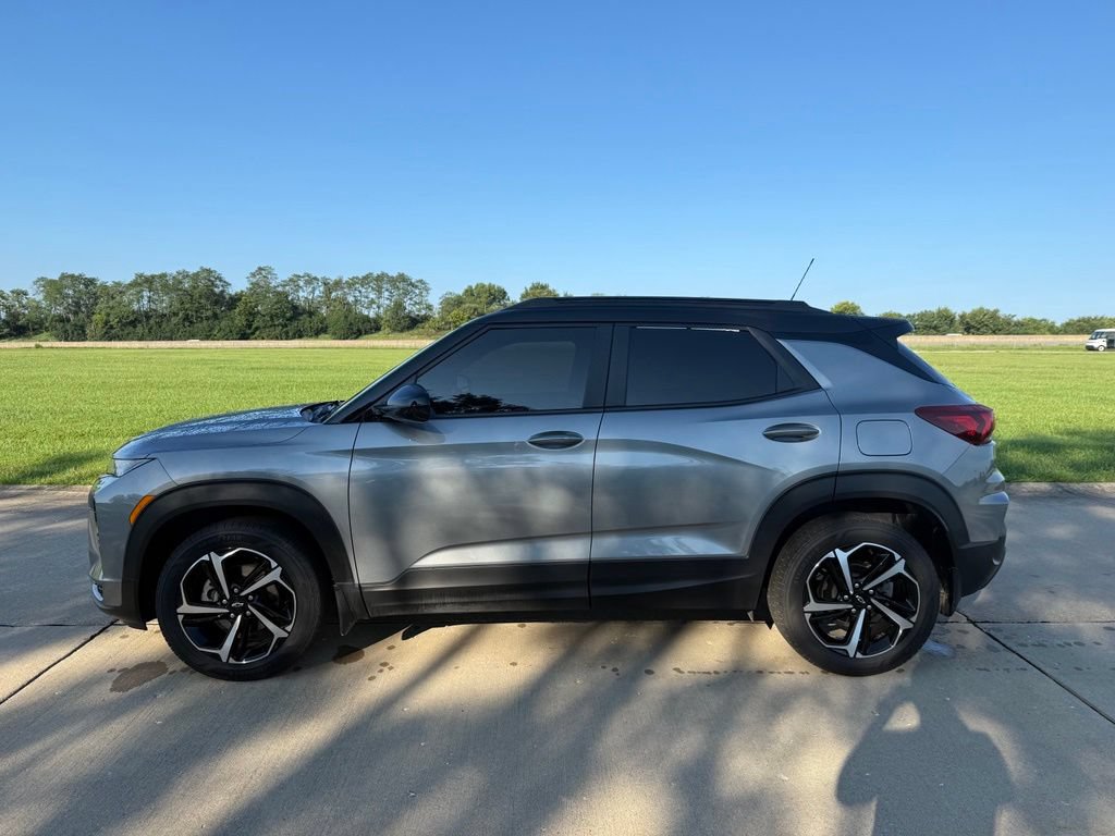 Used 2023 Chevrolet TrailBlazer RS w/ Sun and Liftgate Package AWD/4WD image 11