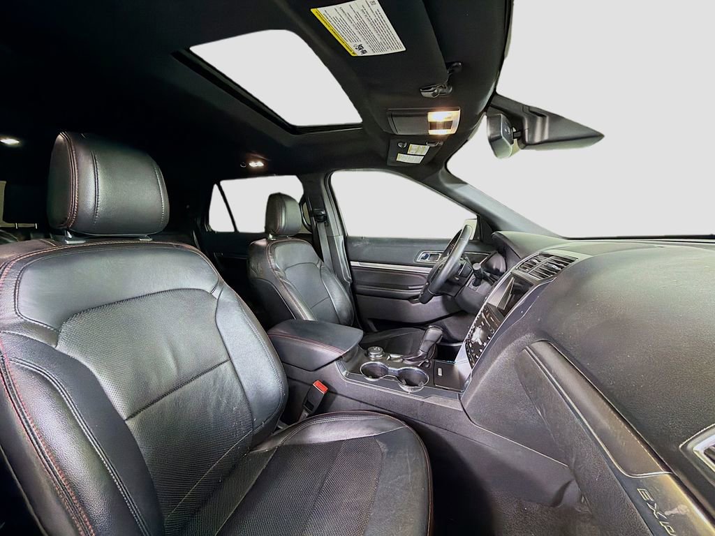Used 2018 Ford Explorer Sport w/ Equipment Group 401A image 32