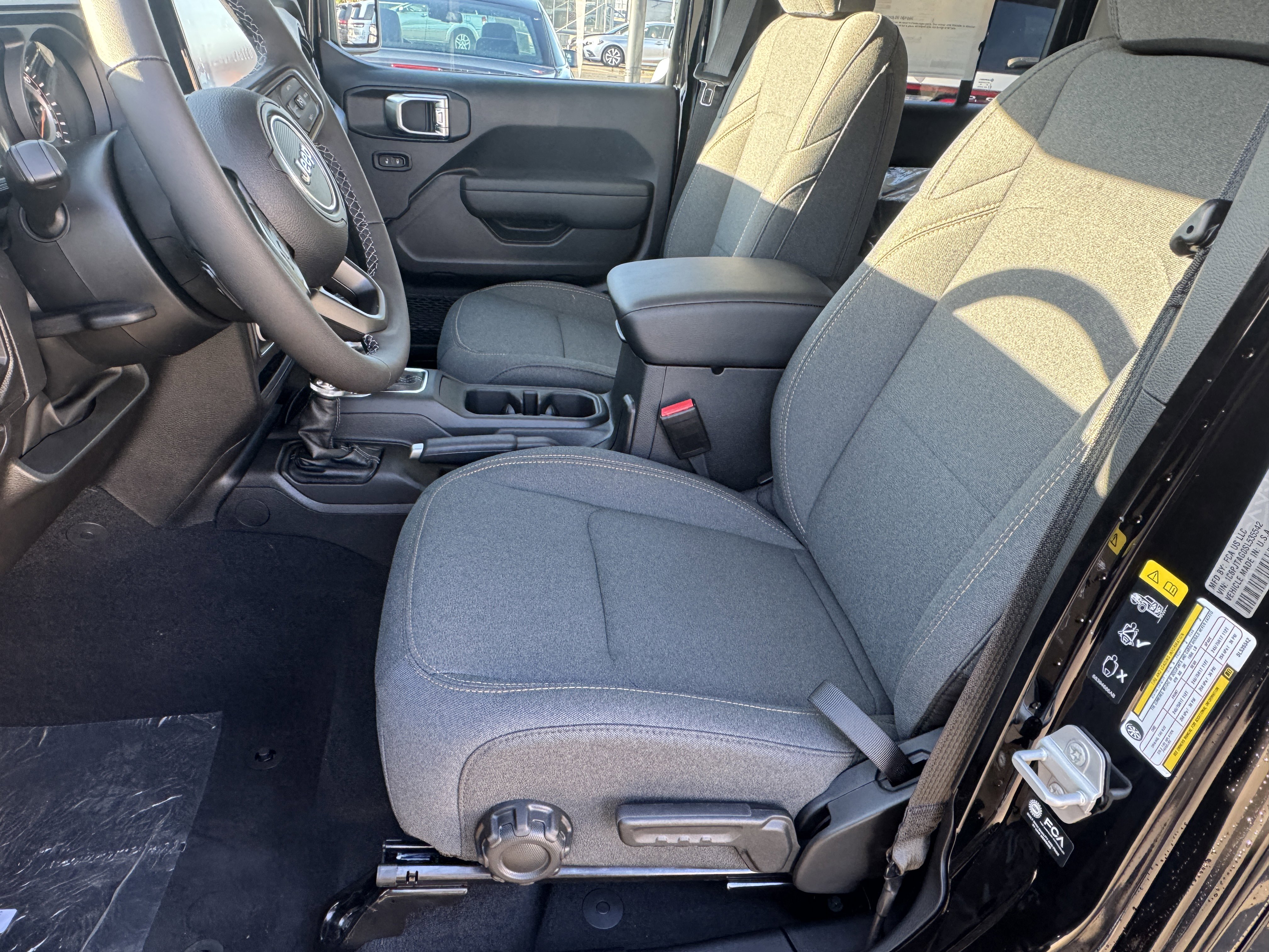 New 2025 Jeep Gladiator Sport image 12