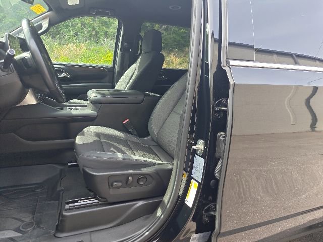 Used 2021 Chevrolet Suburban LS w/ Max Trailering Package AWD/4WD image 12