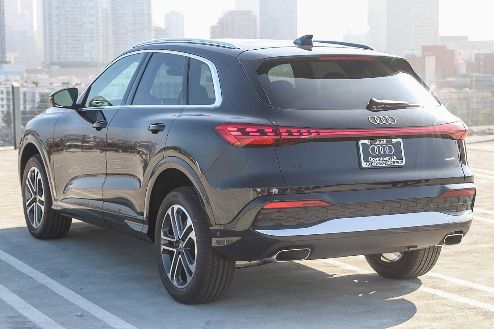 New 2025 Audi Q5 Premium image 8