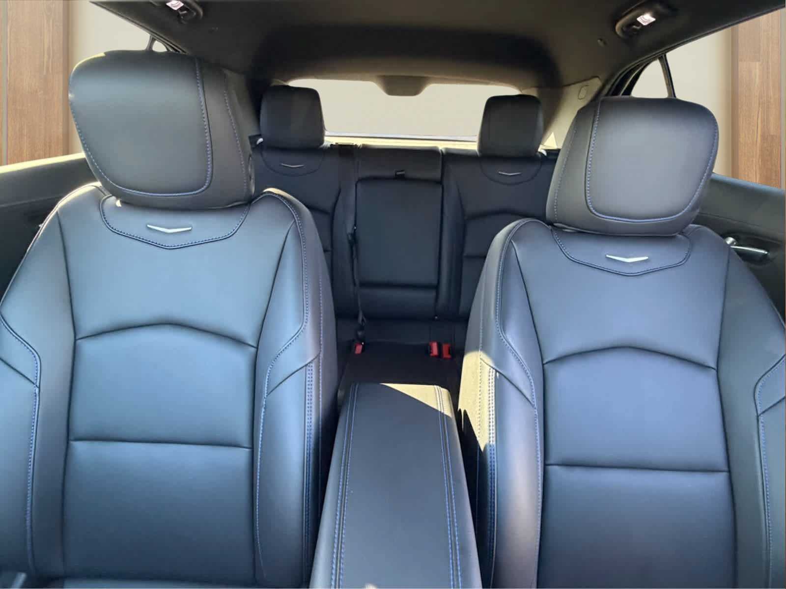 Used 2025 Cadillac XT4 Sport w/ Technology Package AWD/4WD image 38