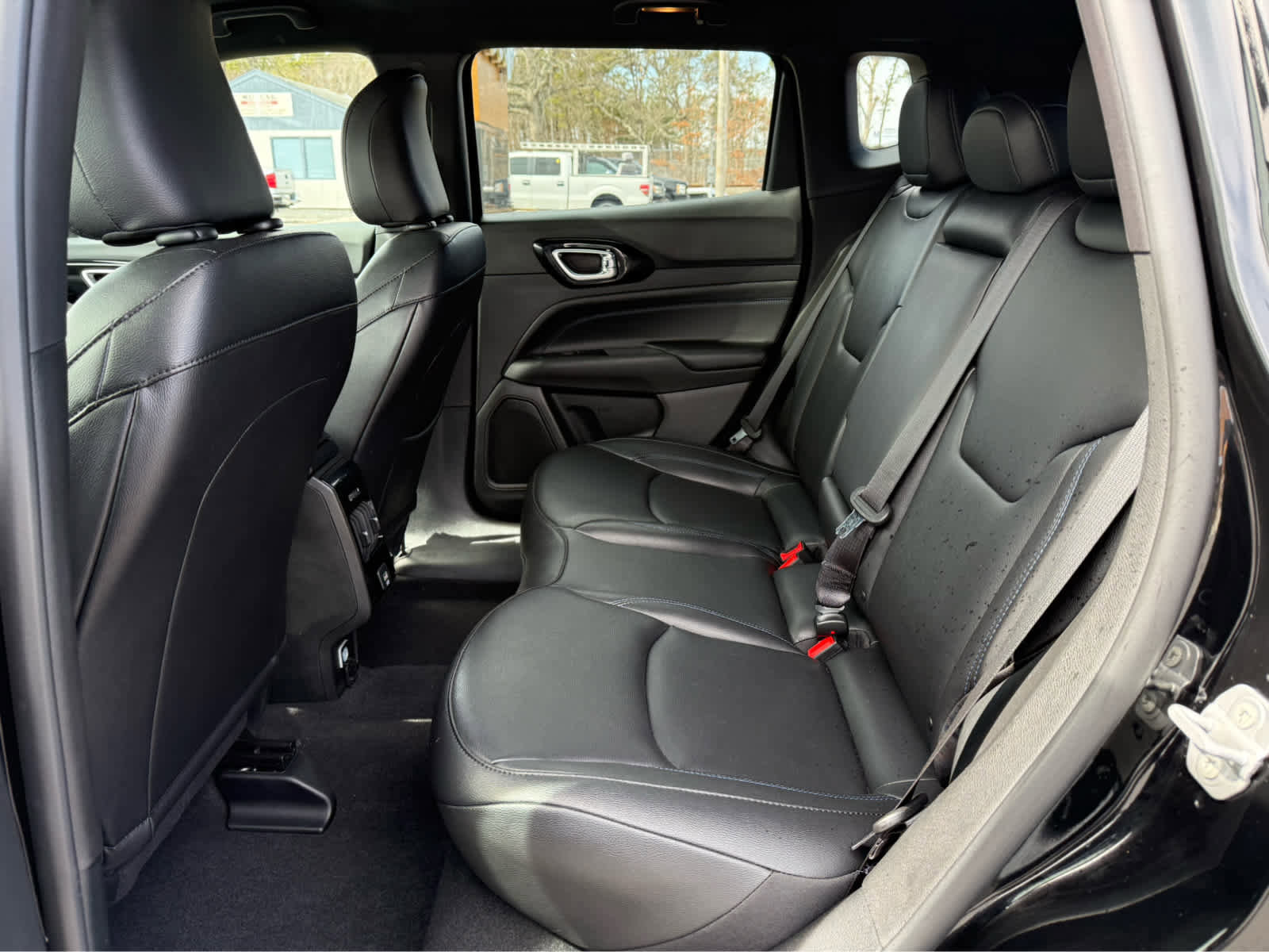 Used 2026 Jeep Compass Limited image 25