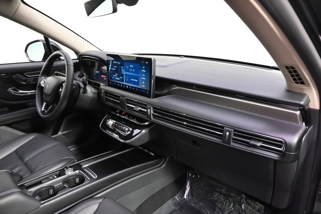 New 2025 Lincoln Corsair Reserve w/ Jet Appearance Package image 14