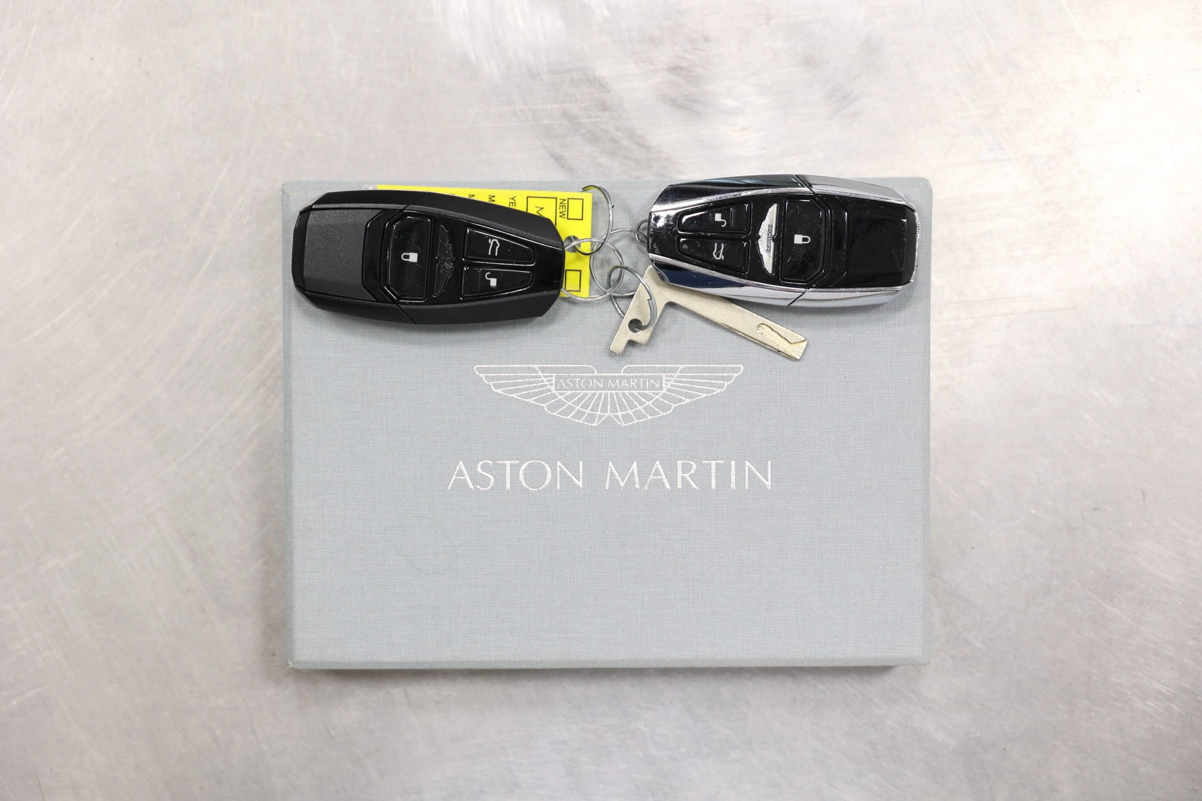 Used 2019 Aston Martin DB11 Volante RWD image 5