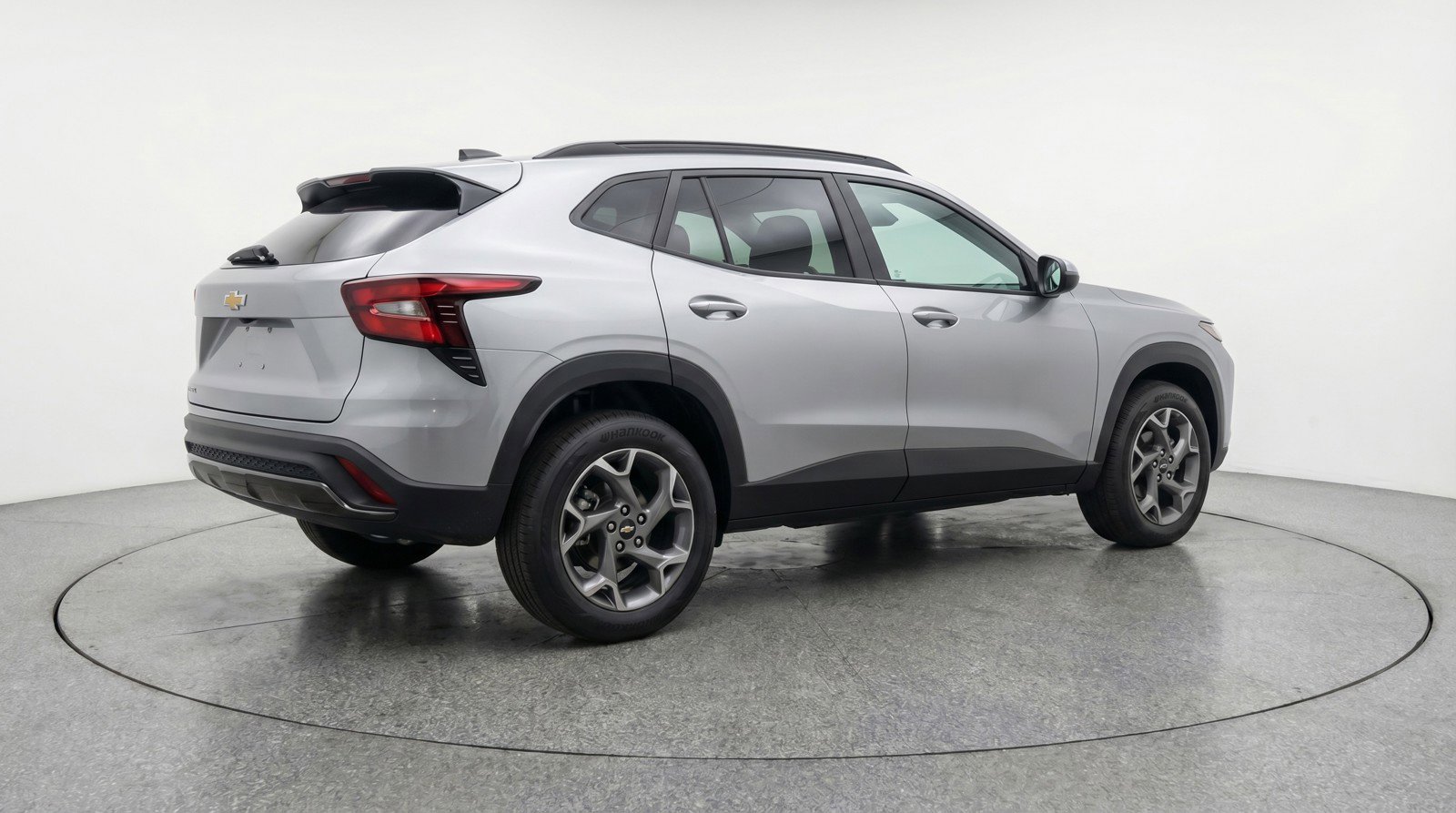 Used 2025 Chevrolet Trax LT image 9