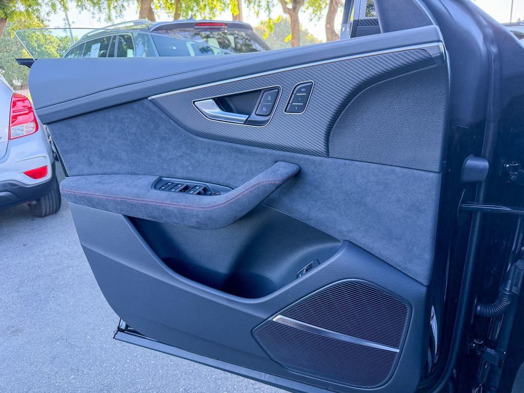 New 2026 Audi RS Q8 performance image 17