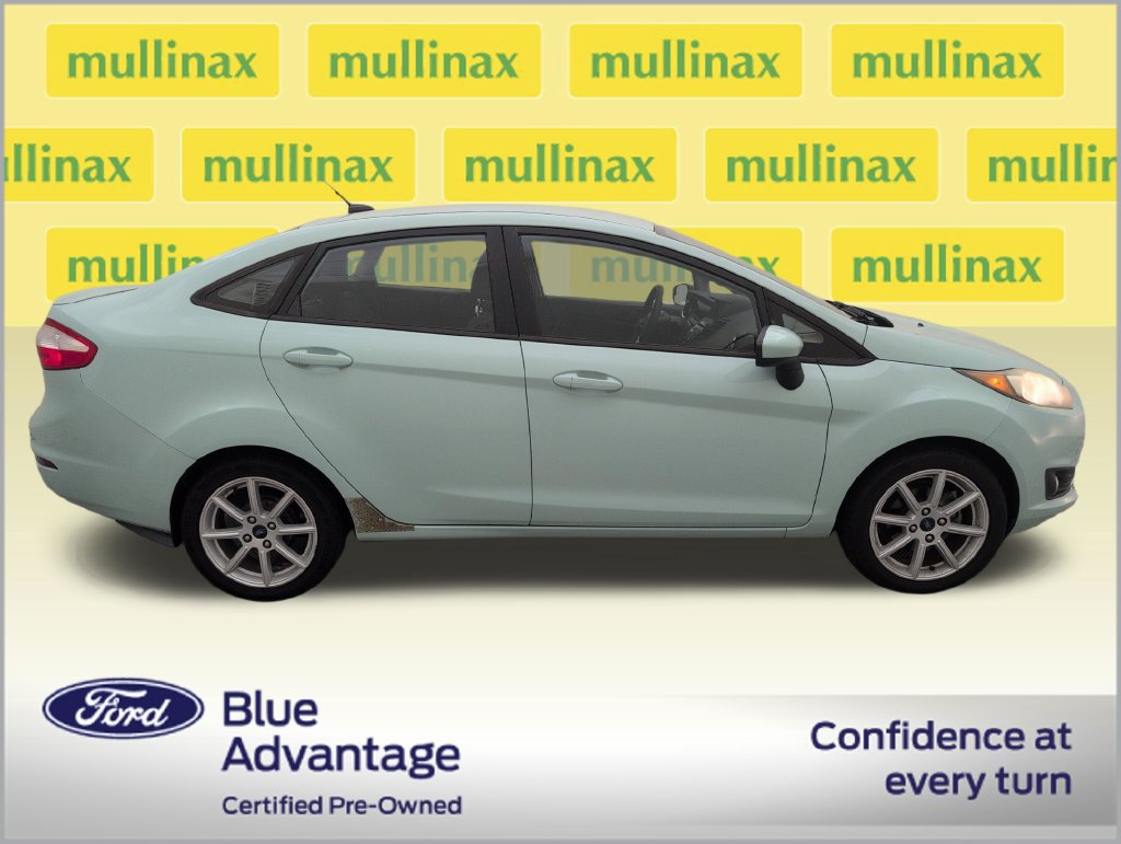 Used 2017 Ford Fiesta SE w/ Equipment Group 201A FWD image 2