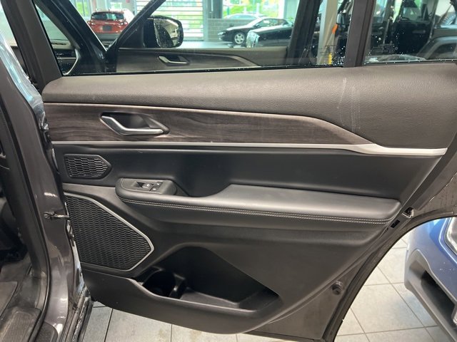 Used 2021 Jeep Grand Cherokee L Limited image 15