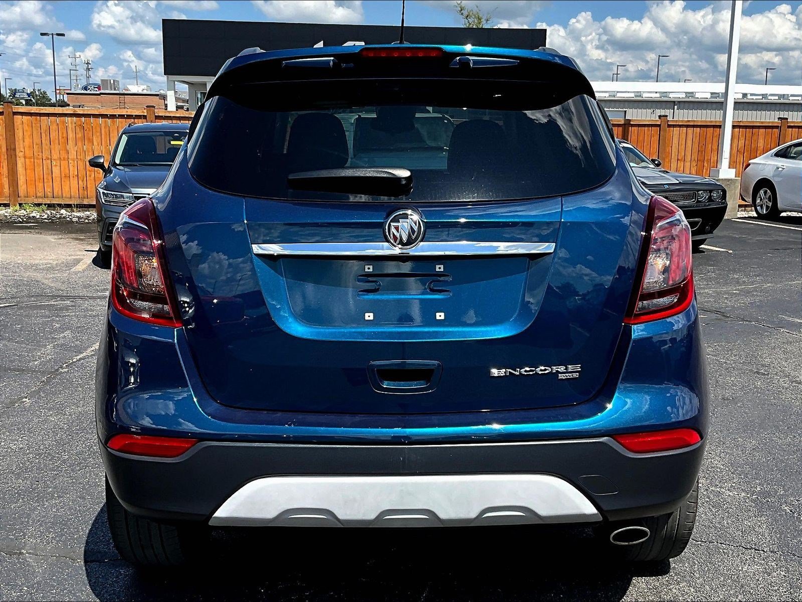 Used 2019 Buick Encore Sport Touring w/ Safety Package AWD/4WD image 5