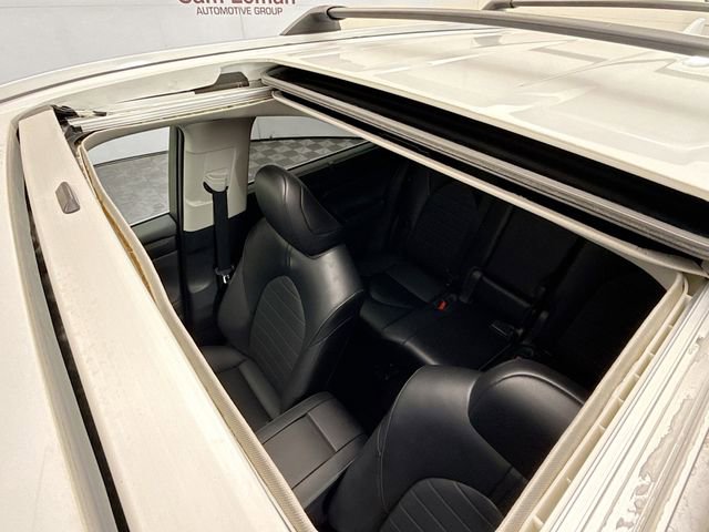 Used 2023 Toyota Highlander XLE image 22