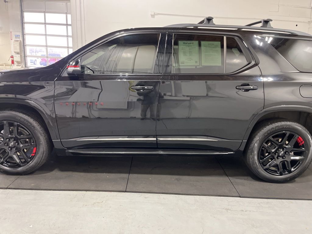 Certified 2022 Chevrolet Traverse Premier w/ Redline Edition image 4