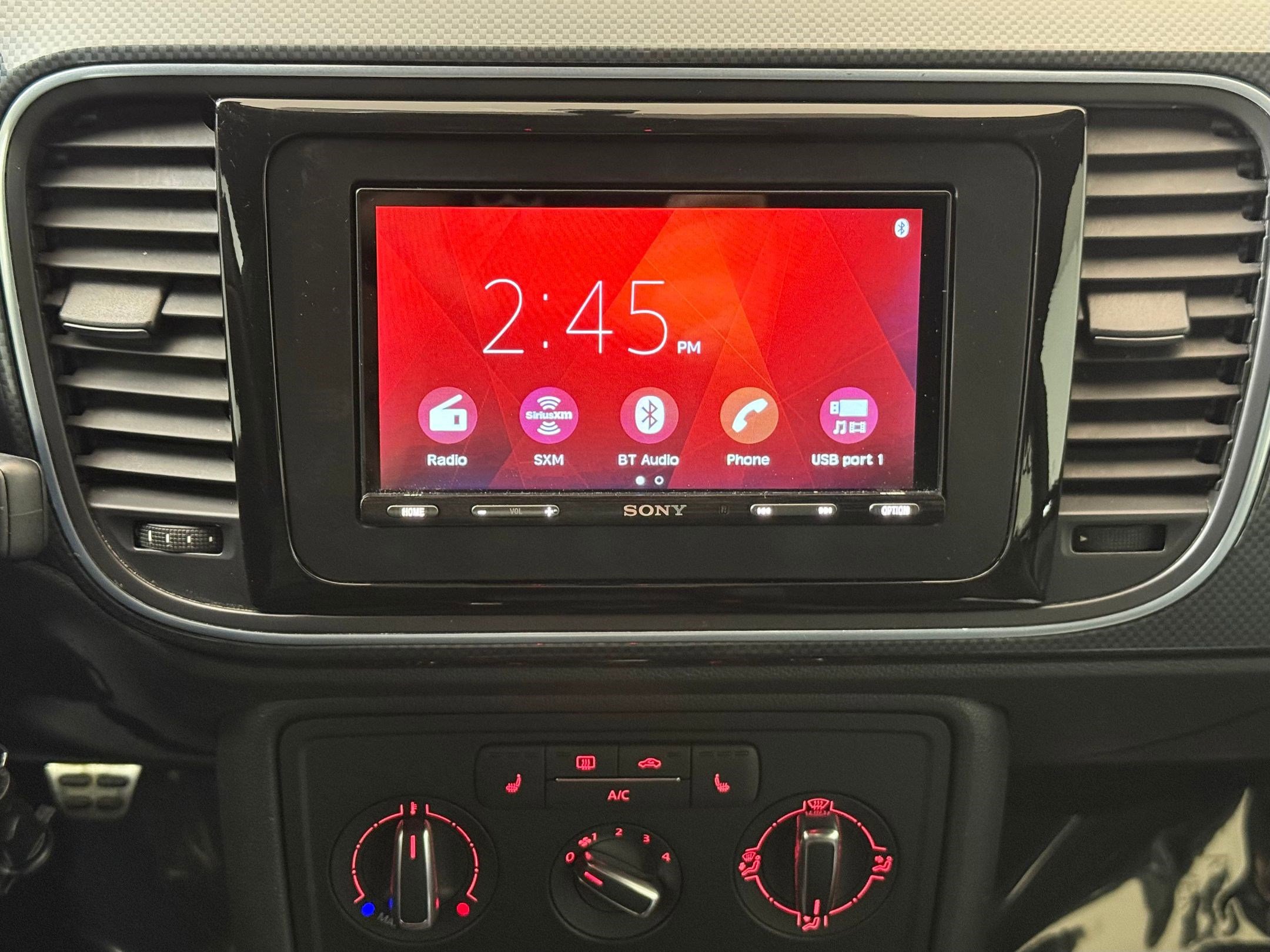 Used 2014 Volkswagen Beetle R-Line image 28