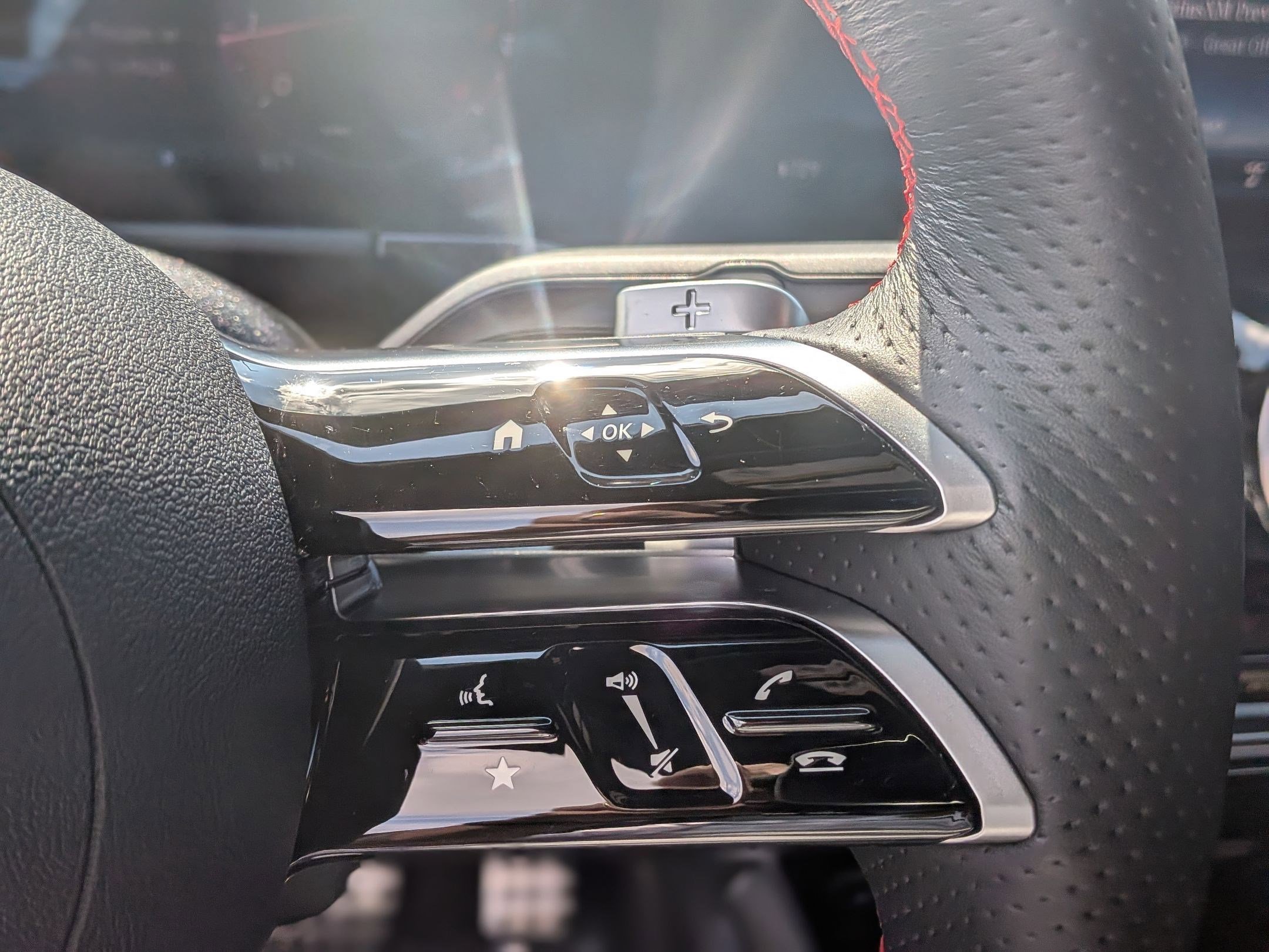 Certified 2025 Mercedes-Benz GLA 250 4MATIC image 15