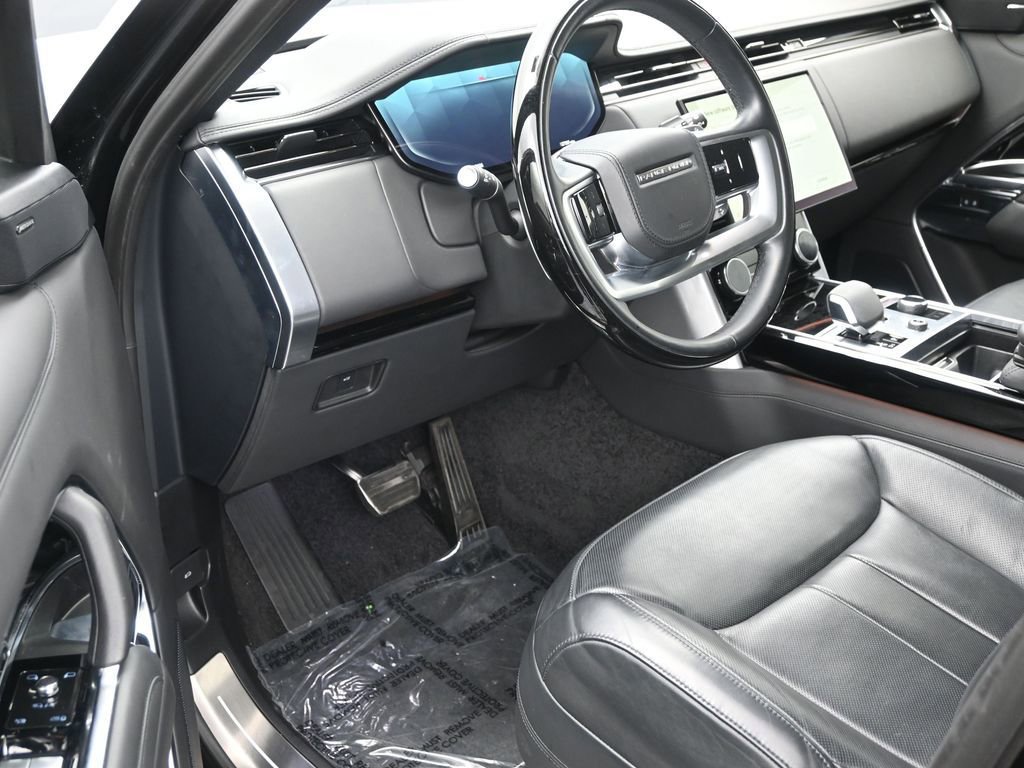 Used 2023 Land Rover Range Rover SE image 11