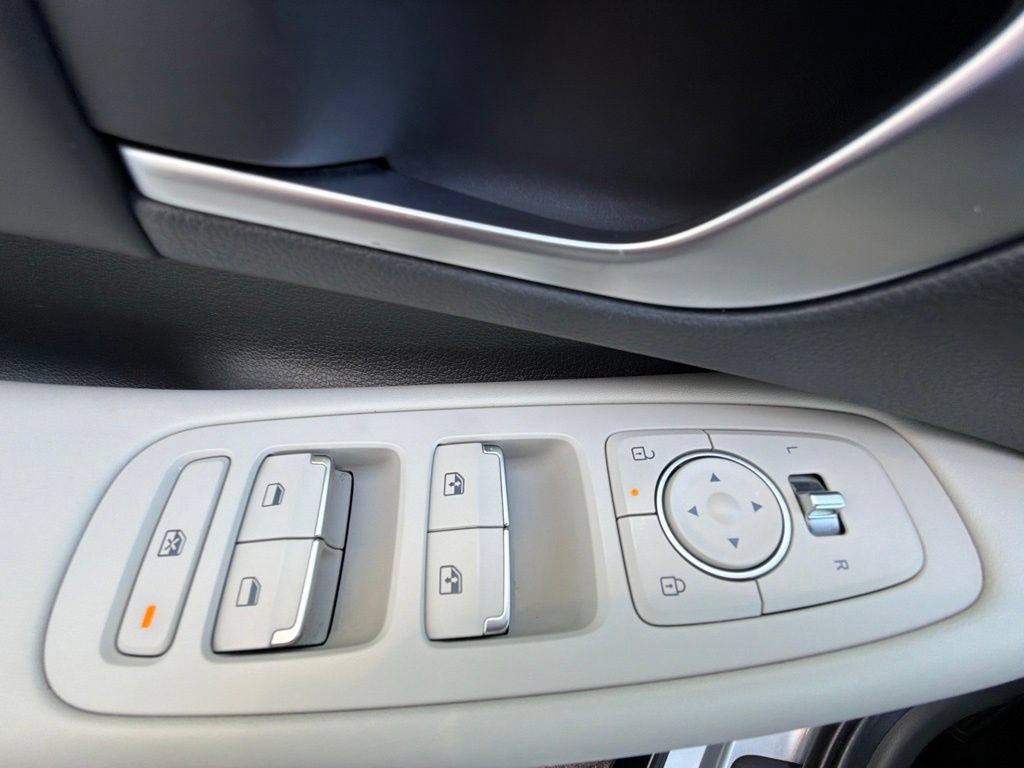 Used 2024 Hyundai Sonata SEL FWD image 21