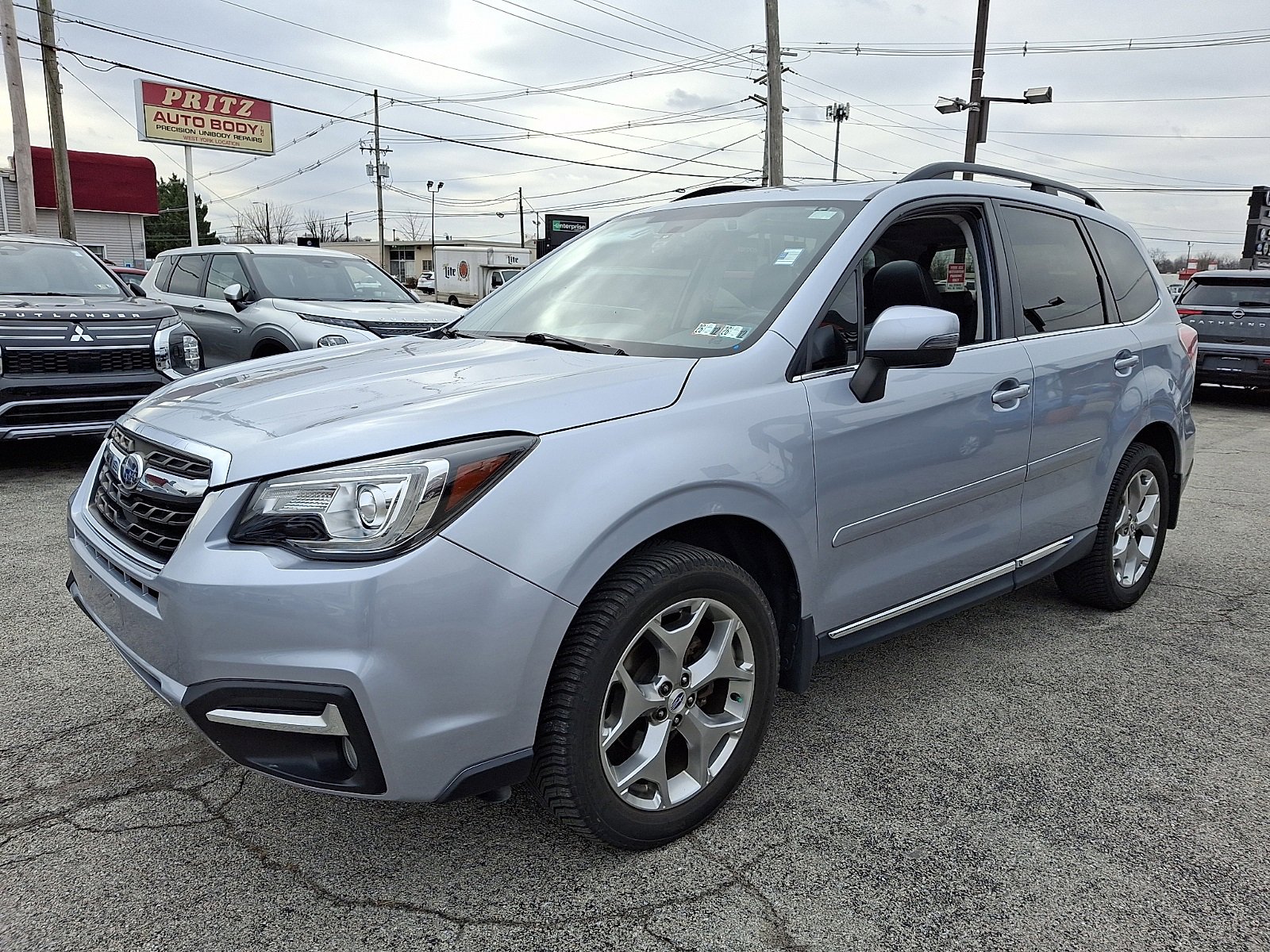 Used 2017 Subaru Forester 2.5i Touring image 3