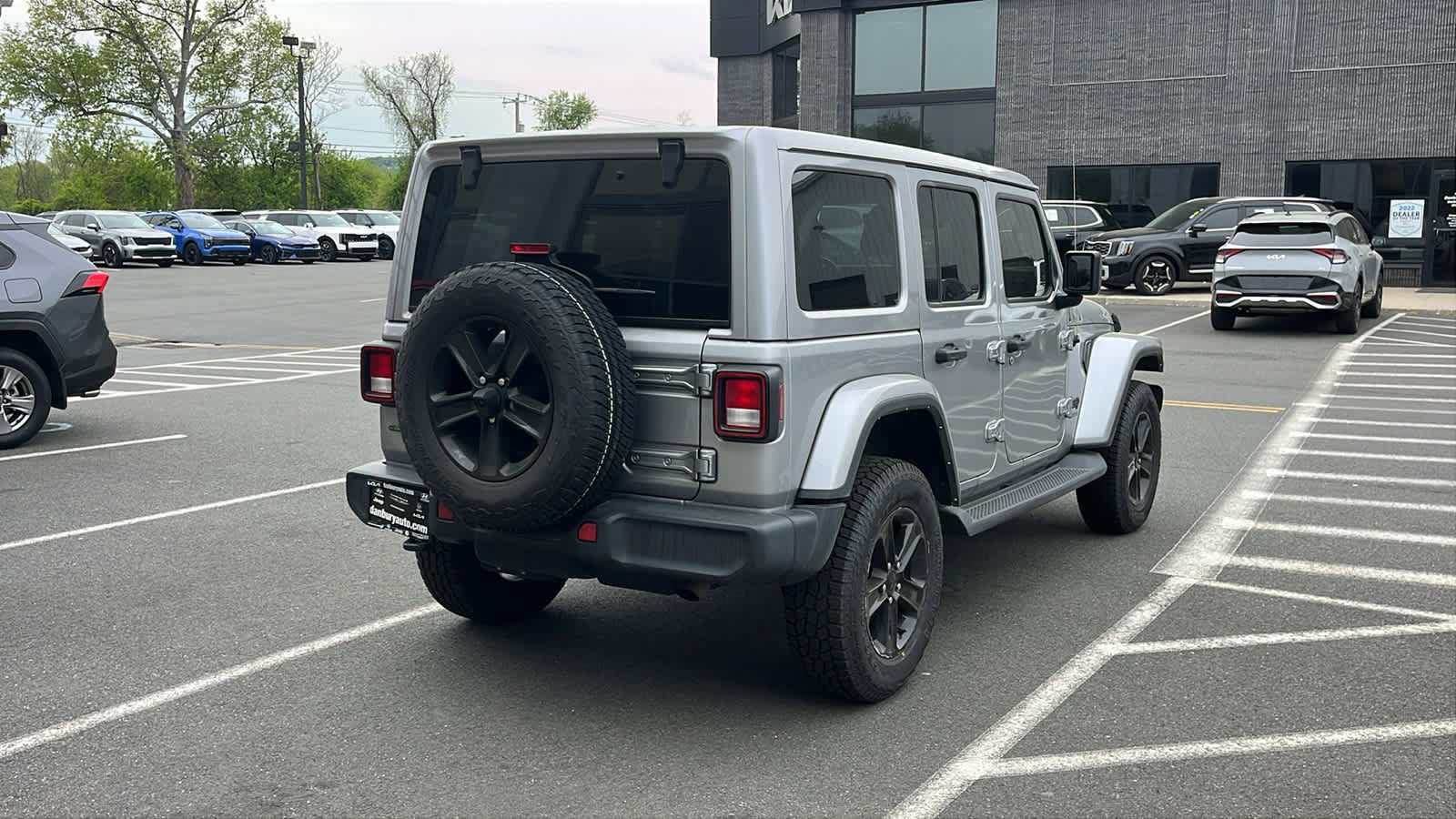 Certified 2021 Jeep Wrangler Unlimited Sahara AWD/4WD image 5