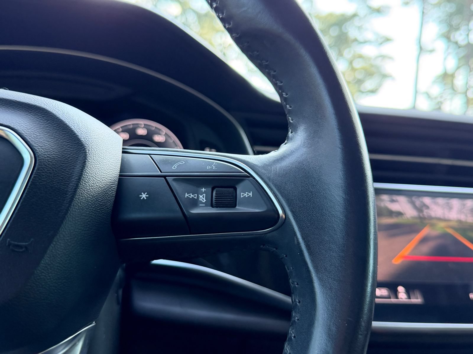 Used 2020 Audi Q8 Prestige w/ Prestige Package AWD/4WD image 25