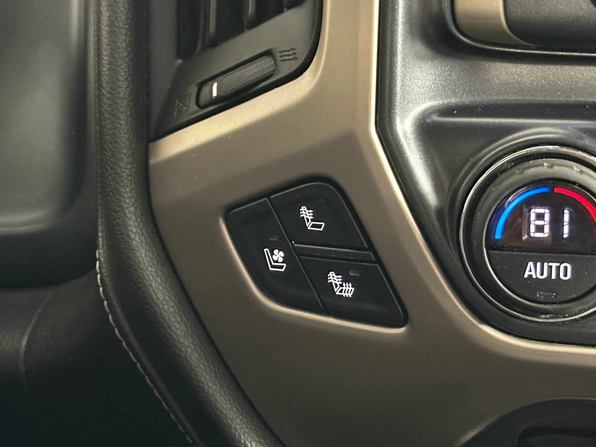 Used 2017 GMC Sierra 3500 Denali image 33