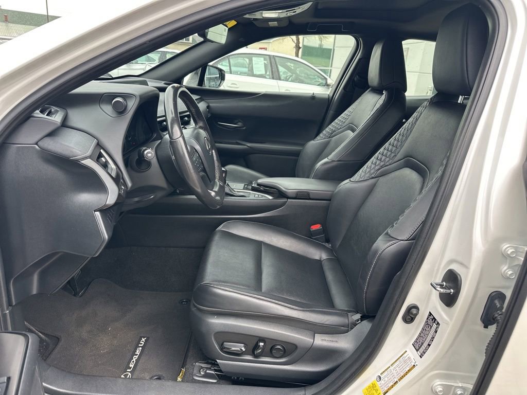 Used 2020 Lexus UX 250h w/ Premium Package image 13